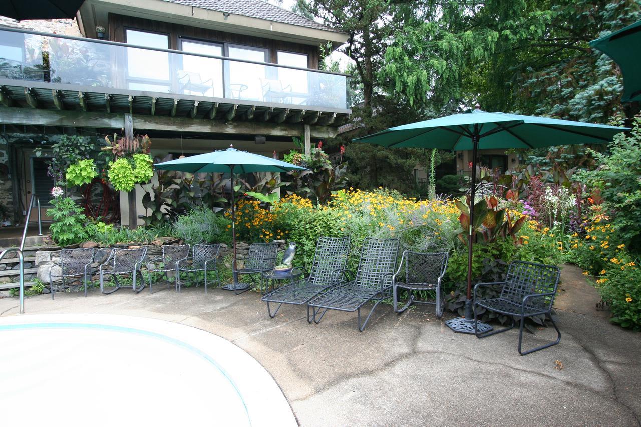 Alpenhof Bed & Breakfast Media Exterior photo